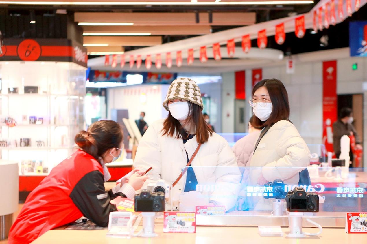 此次京東超級體驗店重慶門店聯合重慶保稅港區,品牌供應商,合作伙伴